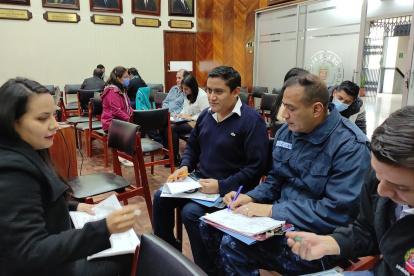 UTPL prepara a funcionarios en administración e inversión pública en diplomado.