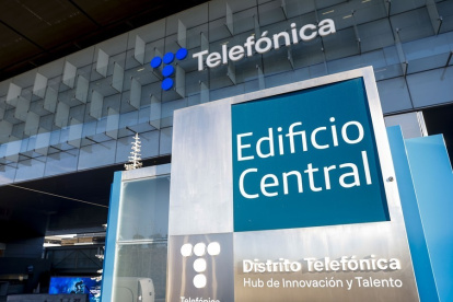 Empresa. Una de las centrales de Telefónica.