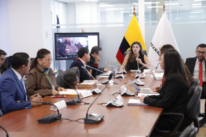 La oficialista Valentina Centeno presidente la mesa de Desarrollo Económico.