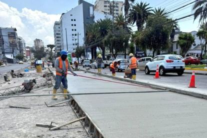 El 19 de octubre los trabajos de hormigonado avanzaron en la avenida Colón.