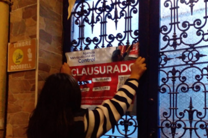 Las habitaciones del hostal estaban en malas condiciones de higiene.