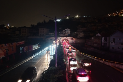 Los cortes de luz en Quito continúan.