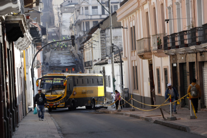 El Municipio interviene en 1,2 km de la calle Benalcázar. Expresan que así se reducirá la temperatura en 0,5°C. Ofrecen que estará lista para las fiestas de Quito.