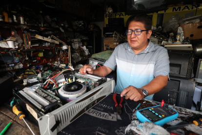 Los cortes de luz pueden generar posibles daños en los artefactos o electrodomésticos. Si esta situación ocurre, las personas pueden presentar un reclamo en la empresa eléctrica