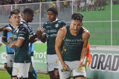 Miguel Parrales volvió a convertir para Orense y sigue en la pelea por ganar la segunda etapa.