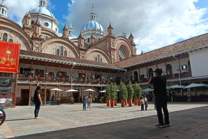 Imagen referencial de un sector del centro histórico de Cuenca.