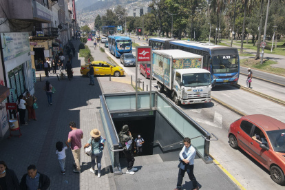 Conexión. La idea del plan es que el Metro de Quito sea la columna vertebral del sistema de transporte, sin embargo están definiendo rutas.
