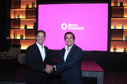 Elías Barzallo y David Flores.