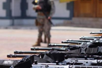 El primer mandatario informó que desde este miércoles 23 de octubre el Bloque de Seguridad podrá utilizar el armamento incautado al crimen organizado.