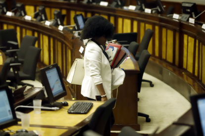 Paola Cabezas, la interpelante de la ministra Mónica Palencia, tras la votación que no consiguió el apoyo para censurar a la secretaria de Estado