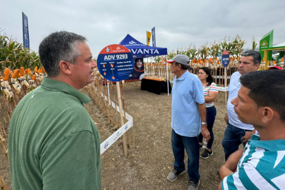 Se exhortó a los productores a aprovechar este espacio para conocer las diferentes variedades de semillas.