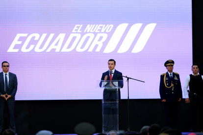 Los presidenciables cuestionan el manejo de Daniel Noboa ante la crisis.