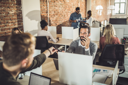 Se propone reducir la jornada laboral a 6 horas por los apagones.