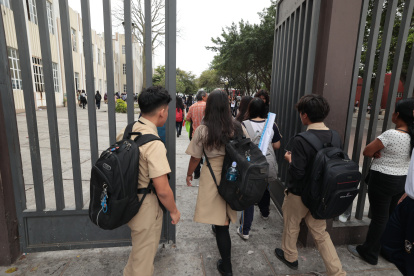La entrada y salida de los colegios está sujeta a cambios.