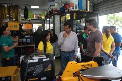 Varias ferreterías y locales dedicados a la venta de generadores reportaron una escasez de este producto.