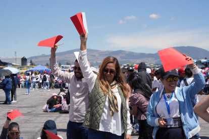 Récord Guinness en Quito. El reto se logró con la participación de 6.775 personas.