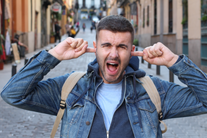 El ruido continuo generado por estos equipos representa un desafío para la salud.