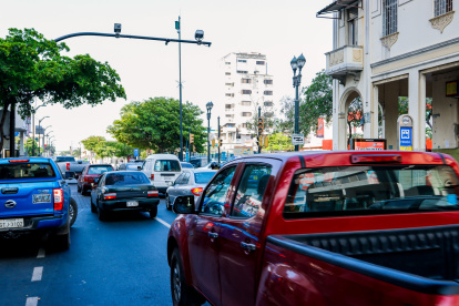 En la zona se registra una alta demanda vehicular.