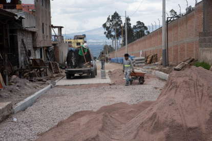 Planificación. La Epmaps señaló que colocará una gran tubería en Pifo.