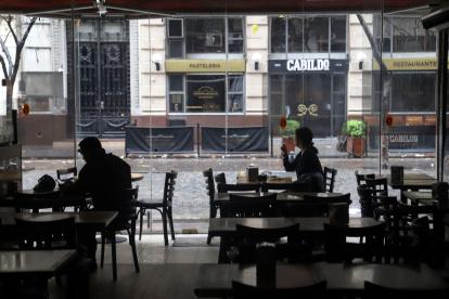 Restaurante. Los cortes de energía eléctrica han bajado las ventas.