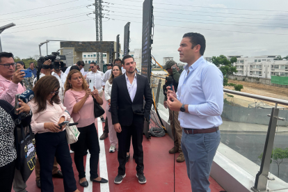 El alcalde de Samborondón, Juan José Yúnez, realizó una rueda de prensa.