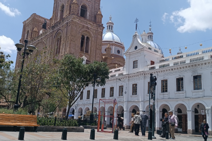 Cuenca cumple 204 años de Independencia.