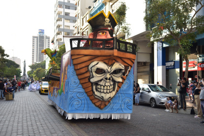 En el desfile, además, participaron estudiantes.