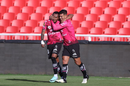 Michael Hoyos, delantero del Independiente del Valle, le dio la ventaja a su equipo 1-0 ante Universidad Católica.