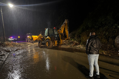 Suspensión. El paso de Baños a Puyo se encuentra restringido por los derrumbes que ocasionaron las lluvias.