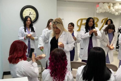 El paso de la luz realizado por estudiantes del programa de Estética Facial, Corporal y Maquillaje.