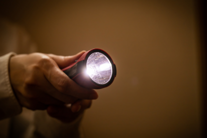 Cortes de luz en Quito se reducen durante el feriado.