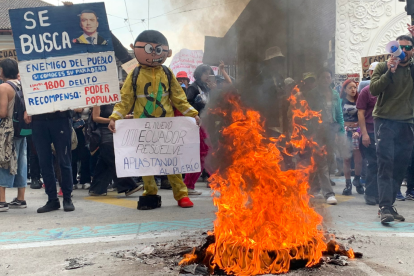 Ciudadanos reflejan el malestar de las políticas adoptadas por el gobierno de Daniel Noboa, en especial por la crisis energética.