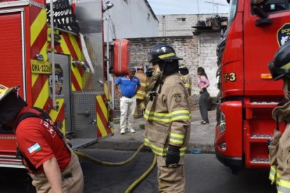 Hallazgo. Cuando sofocaron el incendio, hallaron al menor menor.