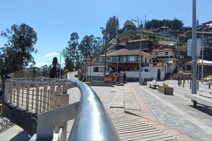 Por su composición geográfica, en la parroquia rural de Turi se puede ver en la ciudad sus miradores.