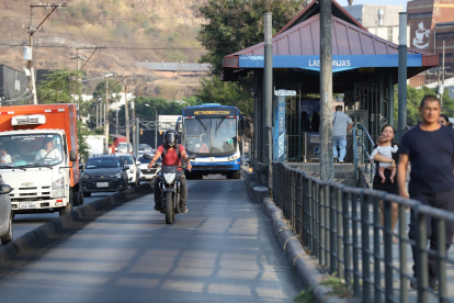 Tarifa. El pasaje para el sistema Metrovía costará 45 centavos a partir de hoy. El servicio no ha cambiado mucho.