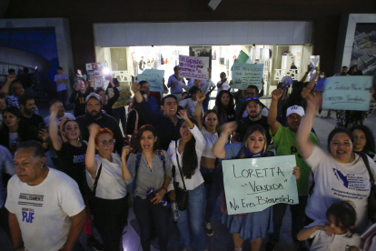 Trabajadores de la Función Judicial de México, protestan en contra de la elección de jueces.