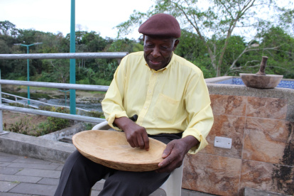 Mario Prudencio Quiñónez, de 88 años, lleva más de la mitad de su vida dedicado a este oficio.