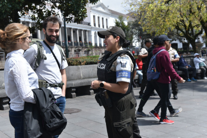 Hecho. Son 90 policías turísticos los que dan acompañamiento a los visitantes del Centro Histórico de la capital.