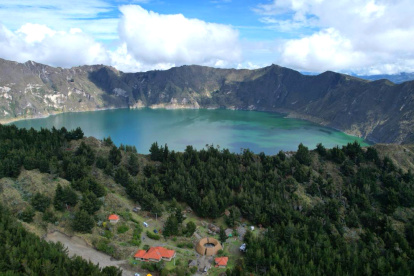 Obra. Los materiales utilizados son naturales y locales; su diseño y construcción constituyen un claro ejemplo de la vitalidad de la sabiduría de los pueblos indígenas