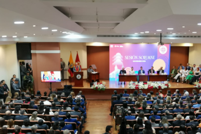 Autoridades asistieron a una misa de Acción de Gracias este domingo 3 de noviembre para rendir homenaje a la ciudad de Cuenca.