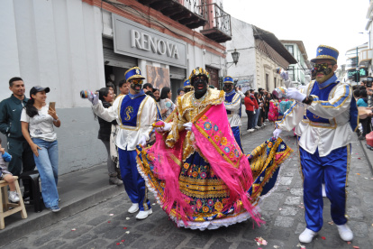 Virgen de La Merced recorrió las principales calles de Latacunga.