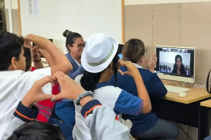 Sesiones. Los estudiantes presentan lecturas, mitos, música y festivales.