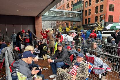 Desde ya en algunos sectores de Estados Unidos, la ciudadanía se reúne y alista para votar este 5 de noviembre.