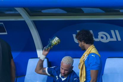 Neymar expresa su enojo tras volver a lesionarse en el partido de Al Hilal ante Esteghlal de Irán