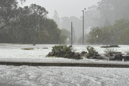 Lluvia con granizo en Cuenca