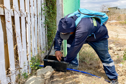 Hecho. Se está colocando medidores donde había redes clandestinas.