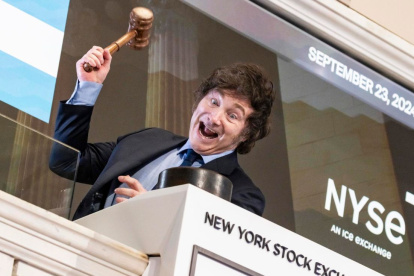 Fotografía de archivo en donde se ve al presidente argentino, Javier Milei, durante su visita a la Bolsa de Nueva York.