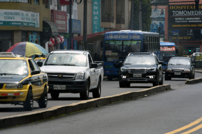 La medida Pico y placa se lleva a cabo para reducir la congestión vial en la urbe.