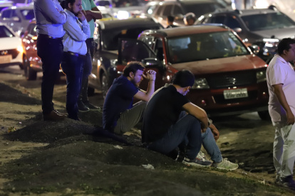 El consejero Augusto Verduga en la escena del crimen de Jimmy Ruiz.