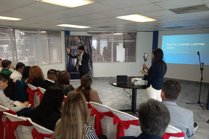 Jacobo Herdoiza, urbanista y secretario de Ordenamiento Territorial, participó en el encuentro.